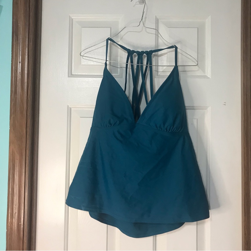 Swim top extra large does have a stain on it shown in photos